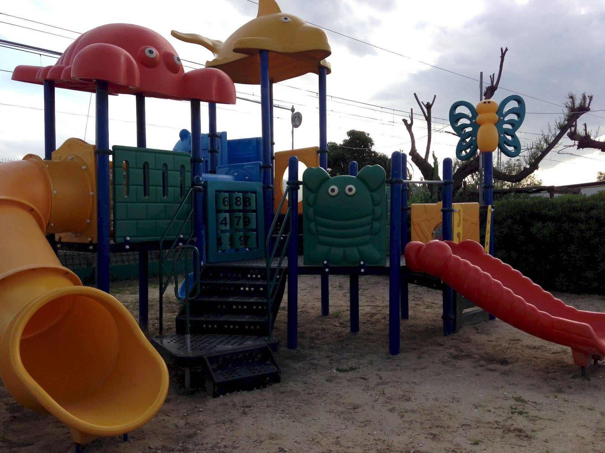 Pet Family Camping Cortina Hotel Senigallia Eksteriør billede